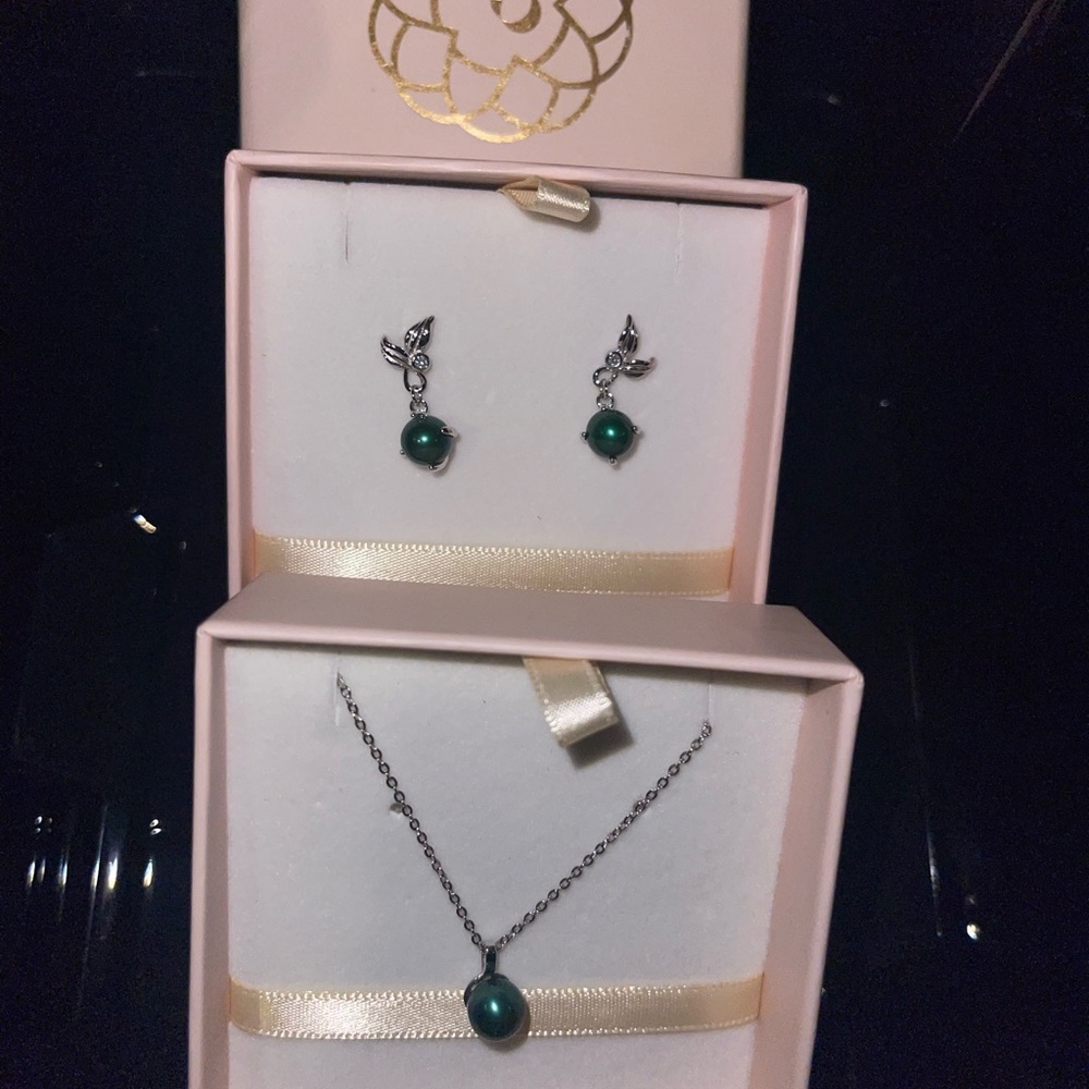 IPT Jewelry Set - Picture 5 of 5